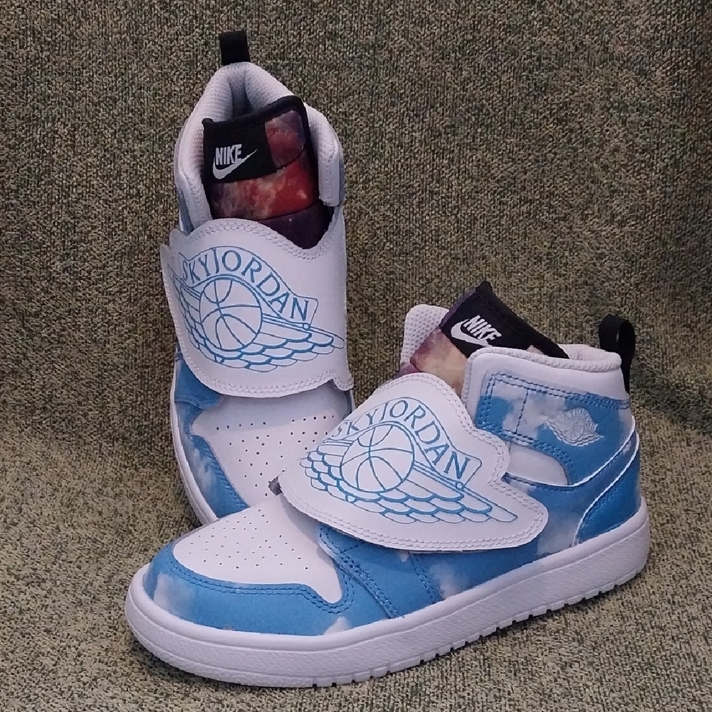 NWT Nike Blue and White High-Top Sneakers with Logo